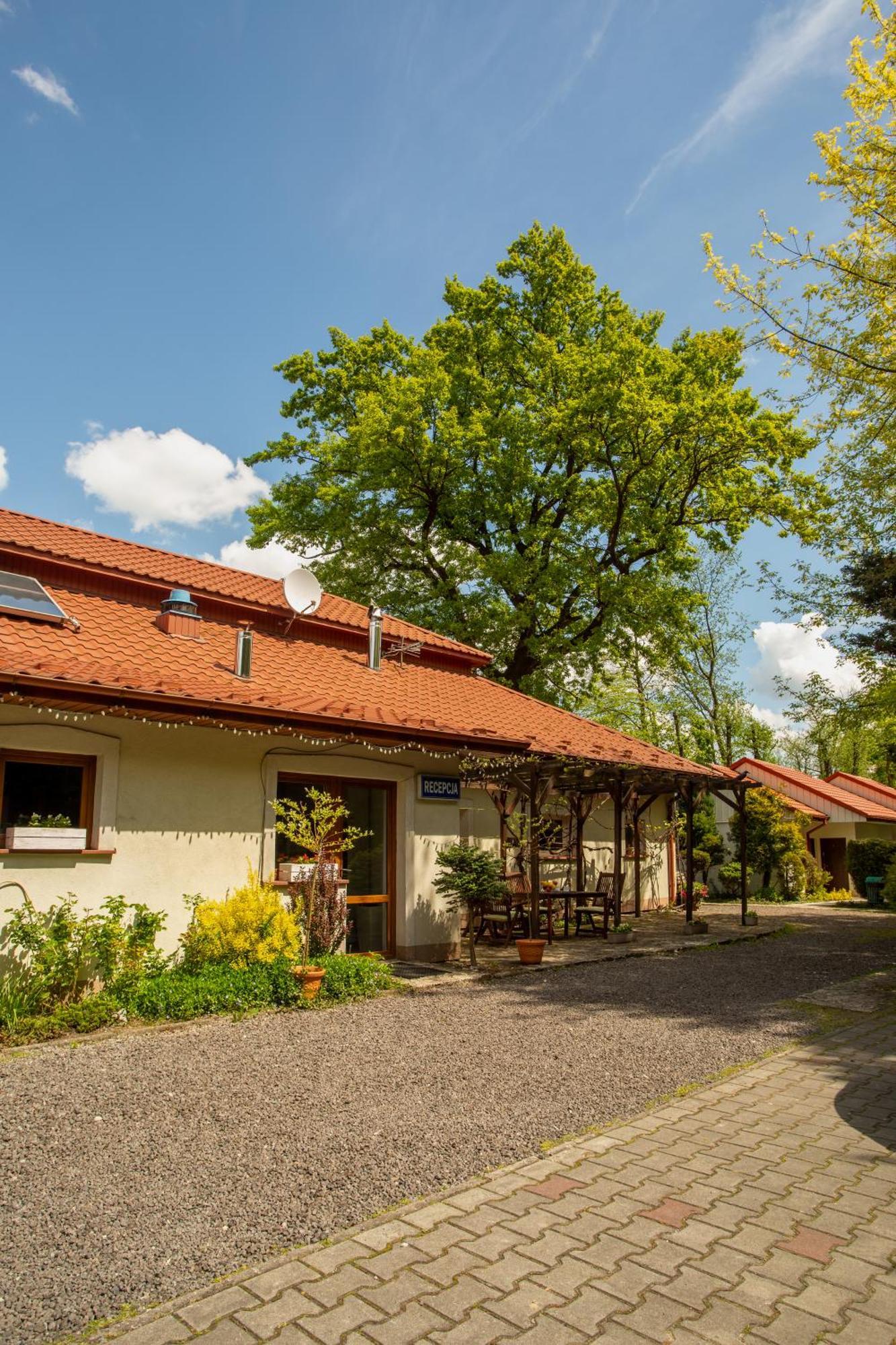 Noclegi Pod Debem U Jakuba Niepołomice Exterior foto